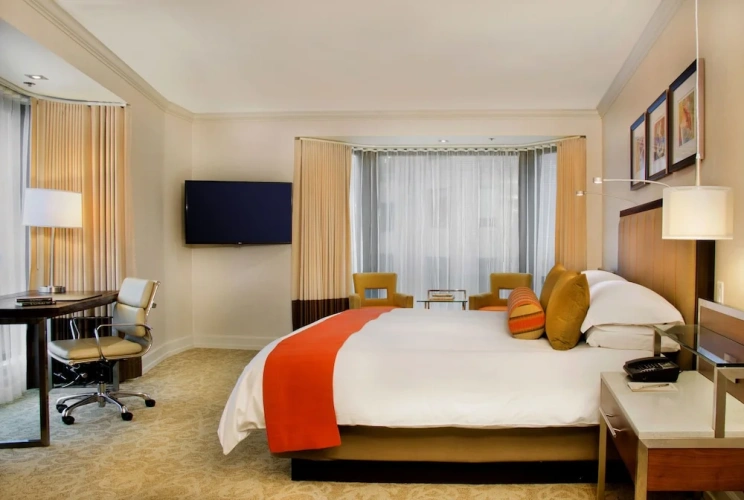 Standard Double room with partial view