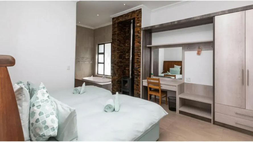 Sandune Lodge