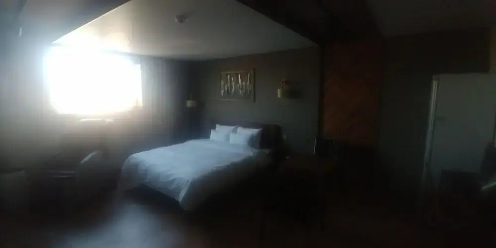 Central Hotel