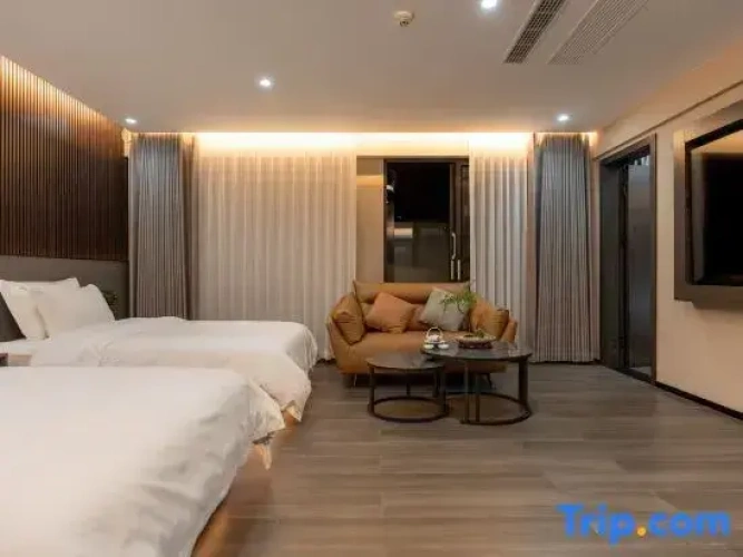 Deluxe Family Suite