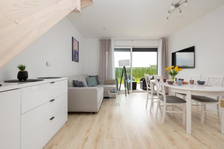 3 Bedrooms Apartment