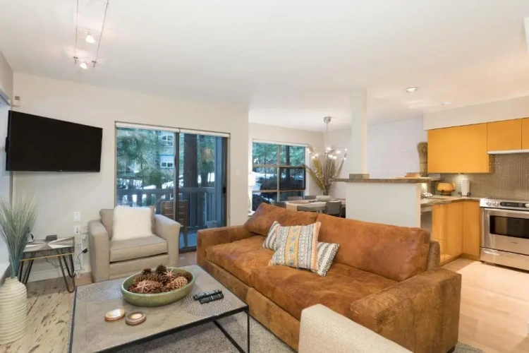 2 Bedrooms Apartment