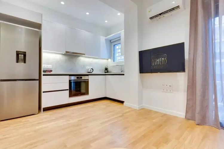Elegant Flat 5 Walk to Metro Panormou