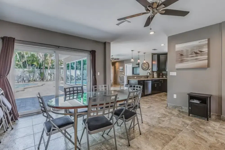 Summer Breeze 7 Bedroom Home by Redawning
