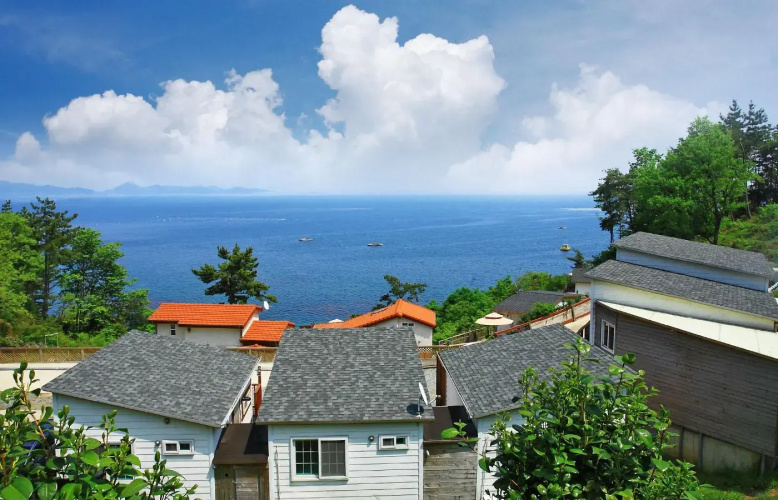 Namhae Eunbit Bada Pension