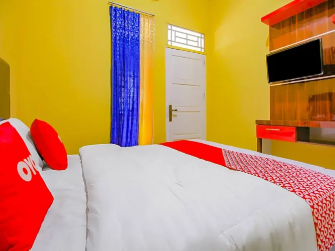 OYO 90216 Kost Sanny