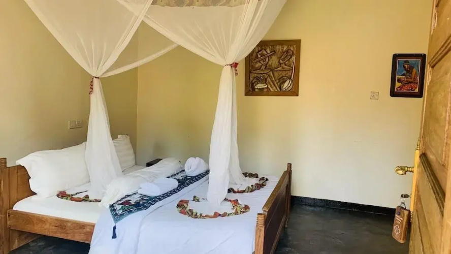 Babylon Lodge