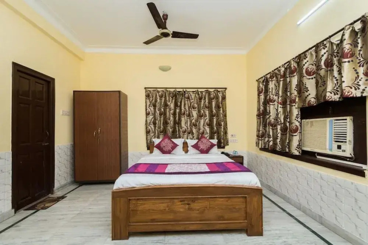 OYO 10367 Hotel Studio 6