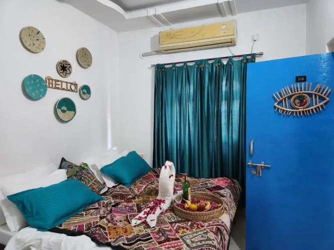 Blue Eye Hostel