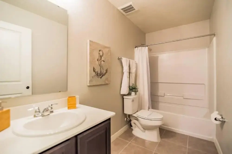 5131 Compass Bay