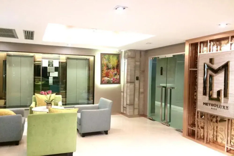 Metro Kaset Residence