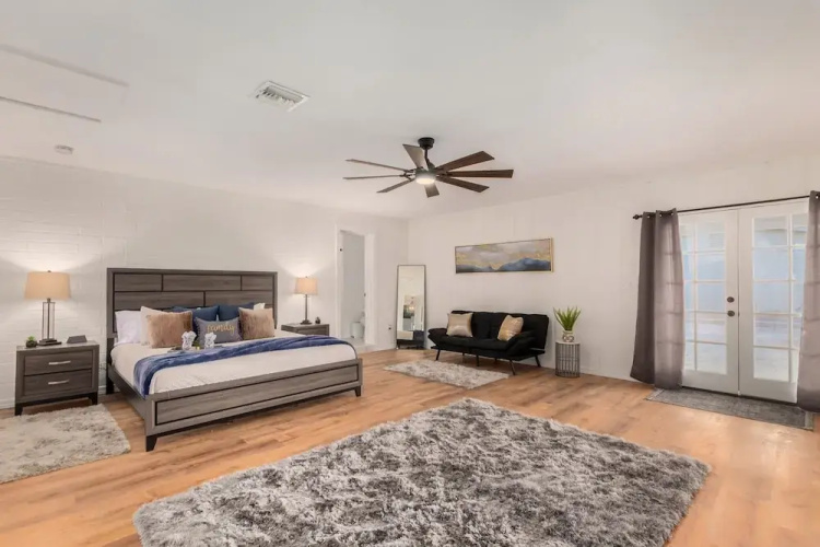 Glencove Mesa 4 Bedroom Home by RedAwning