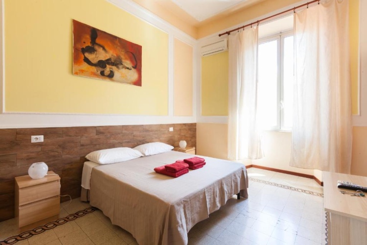 Standard Triple room
