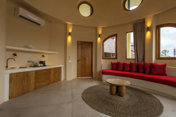 Nuanu Suites & Accommodations