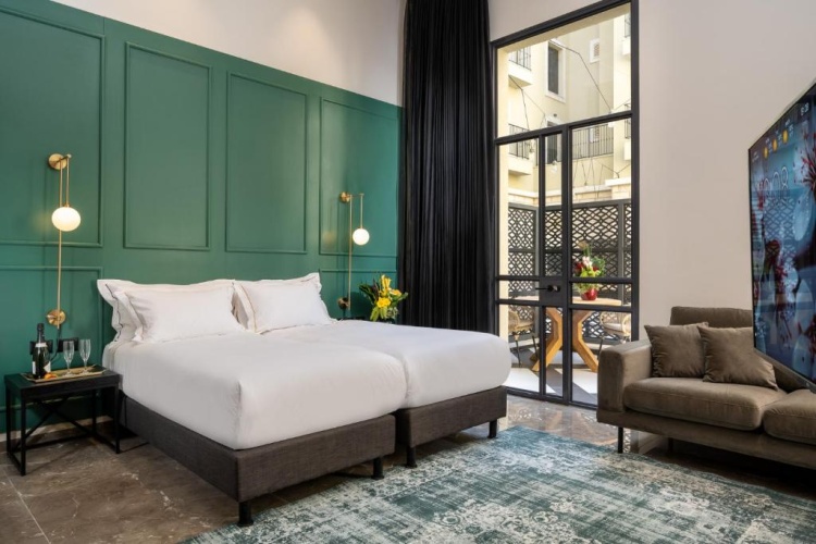 Double Suite