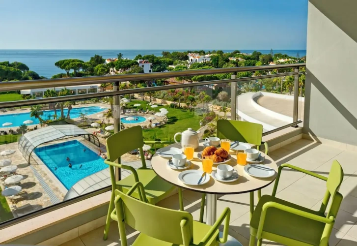 1 Bedroom Superior Apartment with balcony and with sea view