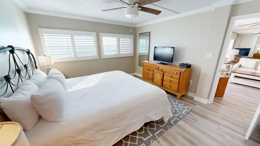 Beach House 202a 2 Bedroom Condo