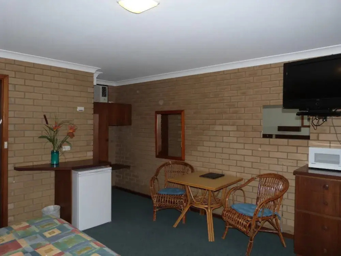 Wintersun Motel