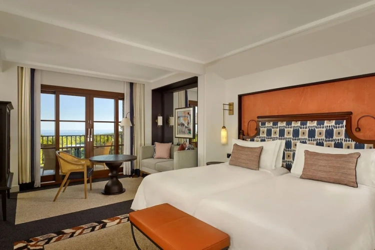 Grand Double room with balcony and with bay view