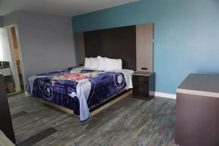 Thunderbird Motel