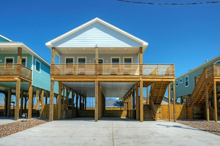 4 Bedrooms Cottage