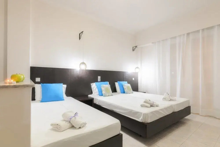 Mouria Studios & Apartments