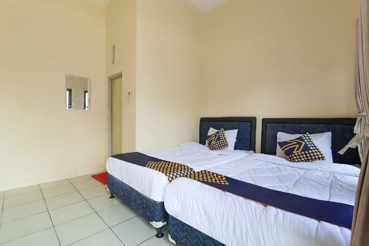 Economy Twin room
