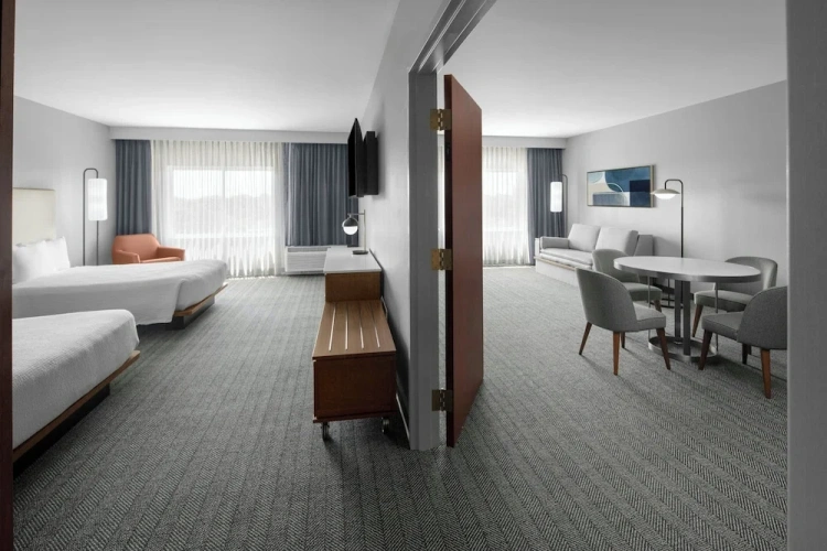 1 Bedroom Suite