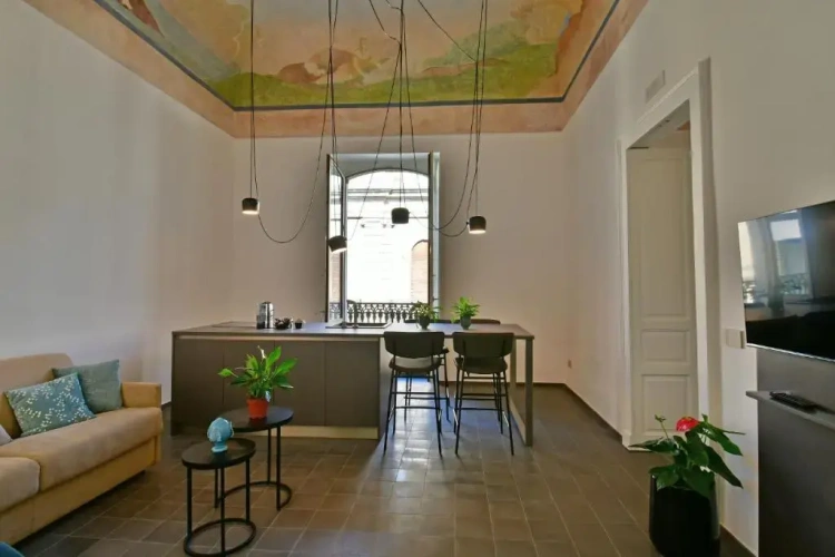 Deluxe Apartment