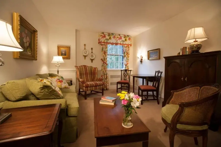1 Bedroom Deluxe Suite