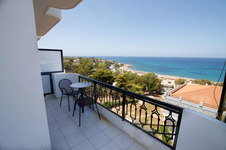 Standard Triple room with balcony and with sea view