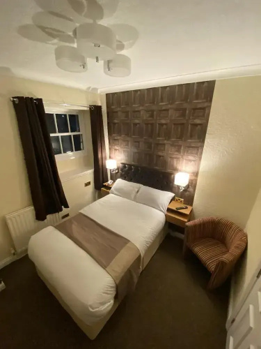 The Redwell Inn