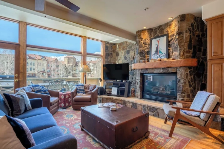 Le Chamonix I by Avantstay Condo w/ Views in Great Location