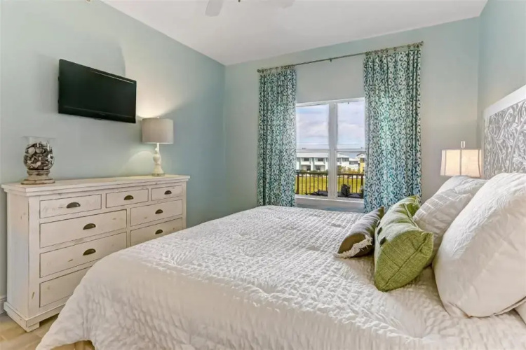 107 Ocean Park
