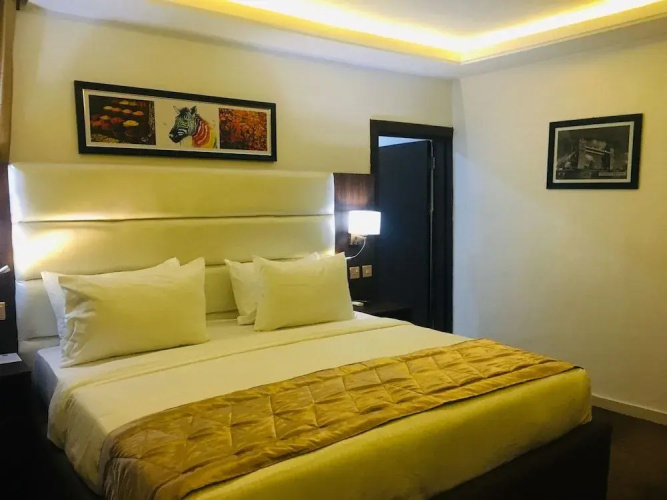 LuxeVilla 42