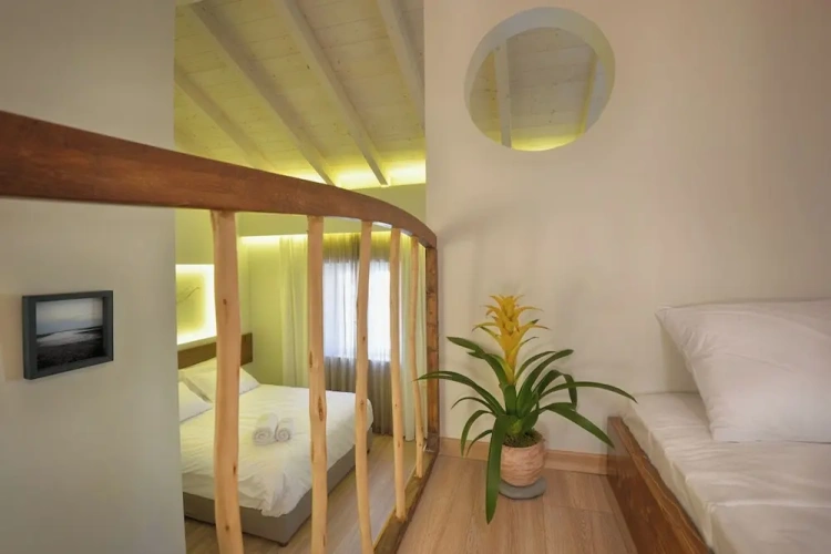 Deluxe Quadruple room