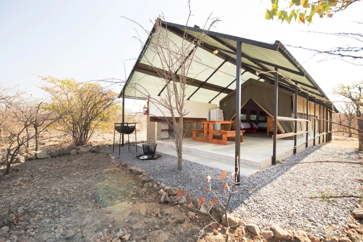 1 Bedroom Tent with land view