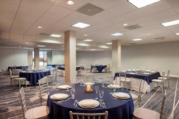 Sheraton Norfolk Waterside photo 29