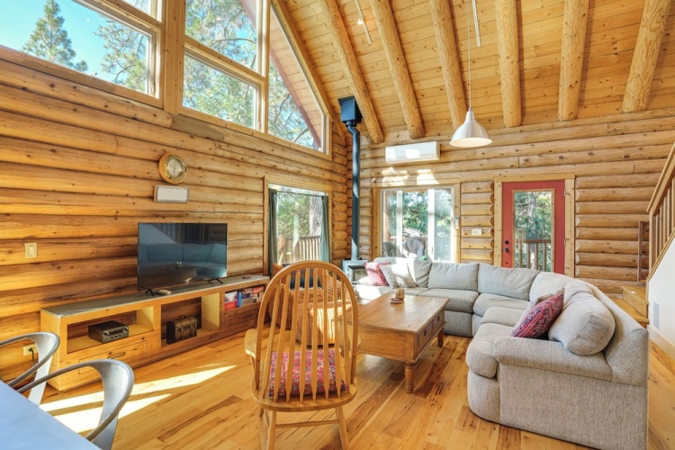4 Bedrooms Cottage