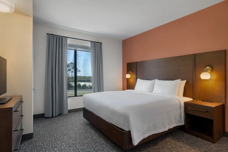 1 Bedroom Suite