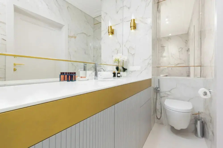 Mennica Amazonit by Renters Prestige