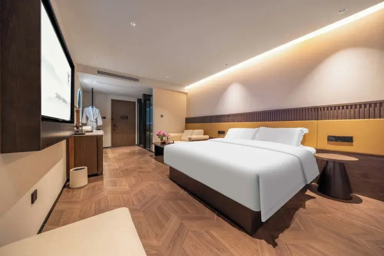 Yi Nian Fangcun Hotel