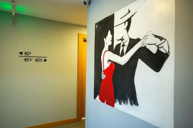Big Point Hotel