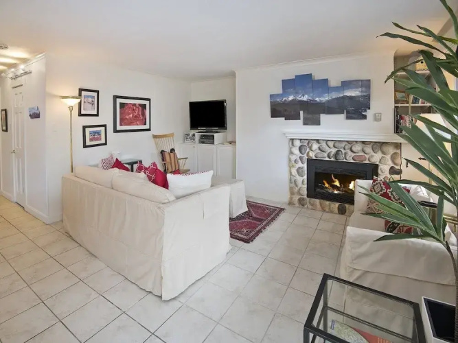 Vantage Point Condo 307