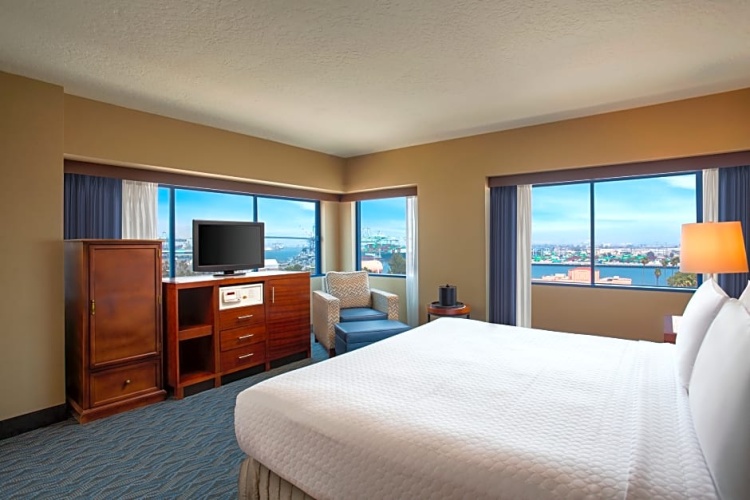 Double Junior Suite with harbour view