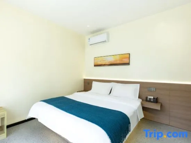 Standard Double room with pool view