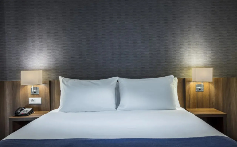 Holiday Inn Express Amsterdam - Schiphol by IHG