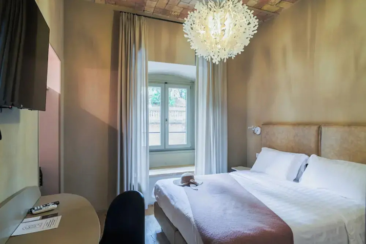 163 Boutique Hotel