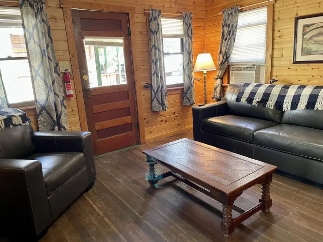 Casey's Cabins