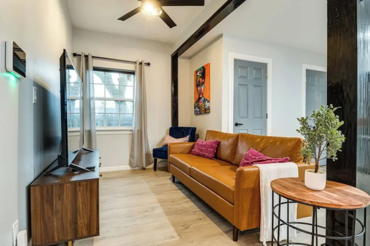 Modern Indianapolis Home < 2 Mi to Downtown!